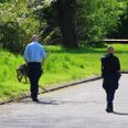 Syd- og Sønderjyllands Politi har sigtet en 43-årig mand for knivdrab, der sendte et større politiopbud ud lørdag eftermiddag til en adresse i Padborg. Foto: Presse-fotos.dk.