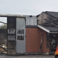 50-60 grise er døde i en brand i en stald. Foto: Presse-fotos.dk.