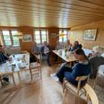 En del borgere benyttede sig af muligheden for en uformel dialog, da der var åbent kontor ved Den Gamle Skolestue. Pressefoto