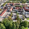 Udsigt over Hadsten med med indramning af byggefelt på Ågade. Foto: Favrskov Kommune
