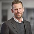 Rasmus Møller, kommunaldirektør i Syddjurs Kommune, ser store muligheder for Djursland i den nye aftale mellem Aarhus Airport og en international investor. "Det er alletiders gode nyhed for Djursland," siger han.