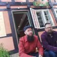 Ejer af Blue Caviar, Brian Mogensen (tv.) og Go' Kaffe-ejer Steffen Vester er nye naboer i bindingsværkshuset i Vestergade 7.