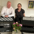 Anne Louise Theilgaard (accordion) er uddannet i klassisk musik fra Esbjerg Musikkonservatorie i 2015 og har optrådt rundt i Danmark både som solist og duet. Flemming Kenn Hansen (klaver, orgel, harmonika) optræder som solist og akkompagnatør i ind- og udland, samarbejder med kunstnere i Sverige, Tyskland, England og er fast pianist ved Fynbokoret. Pressefoto