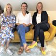 De tre psykologer Anne Braüner, Bente von Monrath og Kira Kjærgaard (fra venstre mod højre) deler en klik på Adelgade. Foto: Sonne