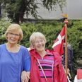 Inge-Lise Westh Hansen (th.) og Ida Kjeldsen er kvinderne bag en ny sti i Langenæsparken, som torsdag 14. juli officielt blev indviet. Foto: Jeppe Kristensen