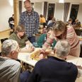 Mere end 40 var dukket op til den første aften med brætspilcafé i Lystrup, hvor der var gratis kaffe og kage.