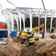 Ifølge planen skal det nye stadion for enden af Stadion Allé stå klar til marts 2027. Men om det bliver med 20.000 eller 22.000 siddepladser hersker der nu tvivl om. Foto: Jens Dresling