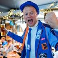 Christian Degn som må være Randers FC største fan med sin 2 meter og 8 centimeter på Walkabout sportsbar i Leicester inden Randers FC spiller Conference League mod Premier League-holdet Leicester. Torsdag 17. februar 2022. Arkivfoto: Claus Bonnerup/Ritzau Scanpix