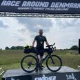 Ulrik Mogensen på podiet efter fem døgn på cyklen, stolt over at have gennemført en af de mest krævende cykeludfordringer i Danmark. Privatfoto