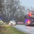 Der var mandag morgen glat omkring Løgumkloster. Det resulterede i et uheld, hvor en kvinde kørte ind i en bus. Foto: Presse-fotos.dk.