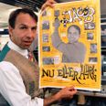 Jacob Haugaard var kandidat til Folketinget ved valget i september 1994. Her med sin valgplakat., der gav pote og overraskende førte ham til Christiansborg. Arkivfoto