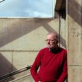 Kulturhuset Bunkeren er et hjertebarn for Torben Dreier, der har kæmpet for kulturhuset i otte år. Torben Dreier ejer angiveligt flere end 40 røde trøjer, og rødt tøj er blevet et varemærke for ham. Arkivfoto: Kasper Heden Andersen