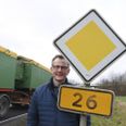 Anders G. Christensen (V), formand for Teknik og miljøudvalget i Favrskov og folketingskandidat for Venstre i Østjyllands Storkreds, vil med en ny linjeføring gerne have flyttet den tunge trafik ud af de små byer, som Rute 26 i dag går igennem. Pressefoto