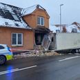 Påhængsvognen skabte stor skade. Foto: Presse-fotos.dk