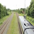 Efter mere end 10 års kamp for et trinbræt i Laurbjerg, er det endelig lykedes at få skrevet stationen og betjeningen af den, ind i udbudsmaterialet, samt at få afsat penge til at undersøge en placering af den.