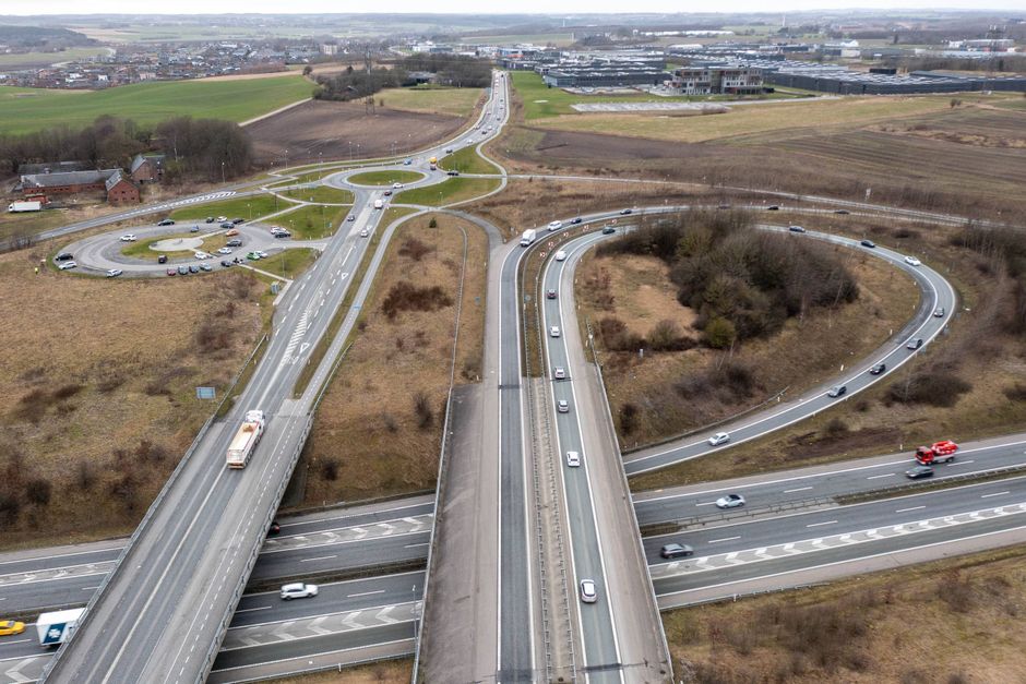 Helt frem til udgangen af 2026 må trafikanter på Århusvej i Søften væbne sig med tålmodighed.