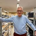Per Bygholm har fået en ganske glimrende forretning op at stå igennem webshoppen. Derfor kan han, imens han venter lidt utålmodigt på, at Syddjurs Kommune får sagsbehandlet hans byggeprojekt, glæde sig over, at der her i det tidligere supermarked på Søndre Skovvænget er masser af plads til webshoppens lager og pakkeri. Foto: Simon Carlson