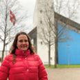 Trine Tilma, sognepræst i Skjoldhøj Kirke, er selv ude med julehjælpen til de, der har behov.