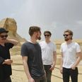 Fotoshooting ved Sfinxen og Pyramiderne var del af programmet, da In Lonely Majesty i maj var i Egypten for at give koncert på spillestedet Cairo Jazz Club. Den store popularitet i Egypten kommer efter at bandets debut single, Sing in the Dark, blev brugt i forbindelse med en international Pepsi reklame. Pressefoto