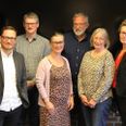 Fra vestre ses Kirsten Hvid Schmidt (bestyrelsesmedlem i Erhverv Grenaa), Jakob Beck Wätjen (Horesta), René Dybdal (Rander Social- og Sundhedsskole), Bent Klim Johansen (LO), Else Søjmark (formand erhvervs- og arbejdsmarkedsudvalget i Norddjurs Kommune), Jens Højlund (Viden Djurs), Inge Rasmussen (FOA Randers), Lene Hartmann (FOA Randers) og Lars Sørensen (næstformand erhvervs- og arbejdsmarkedsudvalget i Norddjurs Kommune). Sammen har de lavet en aftale om mere voksen, -efter og videreuddannelse i Norddjurs Kommune.Foto: Norddjurs Kommune