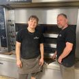 Konditor Sandie Andresen og bagermester Jacob Overgaard har fået lidt mere fritid, efter bageriet er begyndt at holde lukket om søndagen. Privatfoto