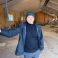 Til venstre i billedet kommer bad/omklædning, opvask, køkken og fryserum. Til højre kommer et samlebånd, hvor pizzaerne kører og får fyld på med håndkraft, forklarer Ole Christian Olesen. Foto: CSJ