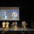 Køkkenchef Fabrizio Ferla og restaurantchef Giulia Camillini modtog Falstaffs bæredygtighedspris på vegne af Restaurant Moment ved ceremonien i Malmø. Pressefoto