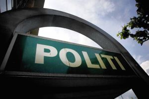 Østjyllands politi opfordrer lokalbefolkningen i Allingåbro og omegn til at kontakte politiet, hvis de har været udsat for blotteri eller anden form for blufærdighedskrænkelse i området de seneste dage.