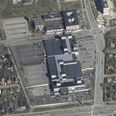 A. Enggaard ønsker at ombygge den nordlige tredjedel af City Vest mod Gudrunsvej til et såkaldt bydelscenter, og så vil man gerne nedrive de to sydlige tredjedele for i stedet at opføre boliger på den del af grunden. Det samme vil også med p-pladsen oppe i venstre hjørne til venstre for Gellerup Kirke. Foto: Skraafoto.dk, Styrelsen for Dataforsyning og Infrastruktur