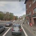Cyklist kørte overfor rødt og ramte kvinde, der lige var gået ud i fodgængerfeltet her ved Spanien.