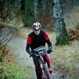 Mountainbike orientering er som et orienteringsløb, hvor man bruger kort og kompas - men blot på en cykel. Foto: Claus Lunde