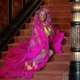 Peter Rothgardt er nomineret som ildsjæl til Aarhus Hylder. Fredag var han at finde på Store Torv, hvor han underholdt som den rapkæftede dragqueen Miss Stella Starlight. Foto: Rikke Kjær Poulsen