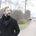 Charlottenlund er et rart sted at bo, mener skuespiller Kasper Leisner, der især sætter pris på at have natur tæt på.