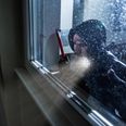 Kravet om varetægtsfængsling af den 33-årige understreger, at Østjyllands Politi ser alvorligt på indbruddene, og det kan få betydning for både trygheden og den fremtidige politimæssige prioritering på Djursland. Arkivfoto
