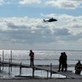 Der var også sat helikopter ind i eftersøgningen. Foto: Presse-fotos.dk.