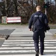 Cyklisten er ikke kommet alvorligt til skade. Foto: Presse-fotos.dk.