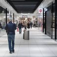 De seneste 10 år har november været lige med tilbud, rabatter og lave priser. Er det godt for det lokale butiksliv? Det er der delte meninger om. Arkivfoto: Mads Frost