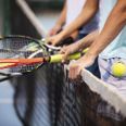 Banderi og støj fra tennisspillere i TMG Tennis har været skyld i en 34 år lang konflikt med et naboægtepar.