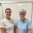 Thea-Ann Harboe (til venstre) overtager Klinik for fodterapi i Hinnerup fra Gitte Tønnesen. Privatfoto