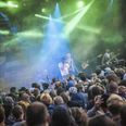 Der plejer at være godt gang i den til Grimfest. Her ses Klumben og Raske Penge, der tidligere har fyret op under havefesten i Brabrand. Foto: Peter BC