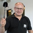 Det er en gåde for servicemedarbejder Bo Mouritsen i Kulturshuet i Skanderborg, hvor de stjålne toiletbørster forsvinder hen. Alene i år er der forsvundet 75 fra herretoiletterne i foyeren. Normalt er de hvide, men Jysk er udgået for den model, og derfor kommer der nu sorte toiletbørster på Kulturhusets toiletter.