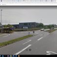 Lastbil med sættevogn svingede til venstre her i krydset på Ringvej Syd ved Axel Gruhns Vej, hvor sættevognen røg af og fortsatte ind over cykelstien.
