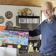Flemming Nielsen fra Hørning har brugt vinterhiet på at lægge et puslespil på 24.000 brikker. Det har taget stort set hele vinteren. Efter at have optaget en stor del af familiens gulv i 14 dage, bliver det nu skilt ad og gemt væk. Har du fået blod på tanden, så kan puslespillet købes på Hygeonkel.dk for den nette sum af 1650 kroner.