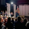 Det hele startede ellers lovende for forestillingen, inden projektoren brød sammen. Foto: Mark Sigetty Bøje