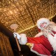 På fredag 10. november vil julemanden traditionen tro tænde stjernehimlen på Strøget. Arkivfoto: Kim Haugaard