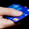 Politiet har en klar opfordring til borgere, hvis de bliver kontaktet af et falsk bankbud – enten over telefonen eller ved døren. Arkivfoto: Thomas Borberg