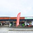 Genbrugsbutik i nye klæder. Danmissions genbrugsbutik i Egå flytter snart ind i nye lokaler. Foto: Danmission Genbrug