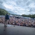 »Vi er både stolte, glade og dybt taknemmelige over den opbakning, folk har vist os. Det betyder enormt meget at mærke, hvor mange der har lyst til at være en del af Blå Sol og fællesskabet omkring festivalen,« siger festivalleder Vivi Schlägelberger. Foto: Thor Foto