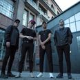 Skanderborg-bandet Dø Chef Dø består af Martin Kristensen, Andreas Langpap, Chris Kleis og Jonas Laursen - her set fra venstre mod højre før sommerens koncert i Berlin - hvordan bandet tog direkte til Aalborg og gav koncert der. Foto: Warehouse Film