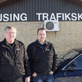 Fausing Trafikskole, der drives af duoen, Lars Blegvad (tv) og Mads Fuhr, åbner umiddelbart efter årsskiftet en afdeling i Ryomgård, som får til huse i det tidligere Apotek på Vestergade.